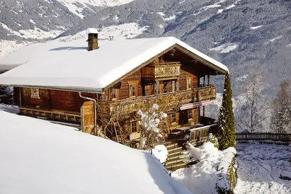 MartinerHof | Aussenansicht Winter | HochLeger Luxus Chalets und Baumhäuser