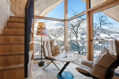 TreeLoft PapagenO | Wohnbereich | Winter | Baumhaus | 25m² | 2 Personen | HochLeger Luxus Chalets